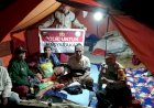 Bhabinkamtibmas-Polres-Manggarai-Salurkan-Bantuan-Polri-kepada-Warga-Terdampak-Gempa-di-Pelosok-Satar-Mese-Utara