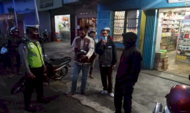 Simpatik-Terhadap-Masyarakat,-Sat-Lantas-Polres-Manggarai-Datangi-Kerumunan-Warga.