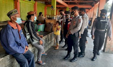 Sat-Samapta-Polres-Manggarai-Beri-Edukasi-Pentingnya-Patuhi-Protokol-Kesehatan.