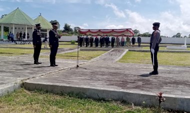 Polres-Manggarai-Laksanakan-Upacara-10-November-Peringati-Hari-Pahlawan-ke-75-di-TMP.