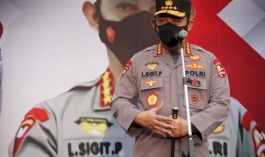 Tinjau-Vaksinasi-1.300-Karyawan-Tekstil,-Kapolri-Minta-Tracing-dan-Testing-Diperkuat