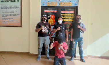 Unit-Jatanras-Sat.-Reskrim-Polres-Manggarai-Mengamankan--Pelaku-Pencurian-Handphone