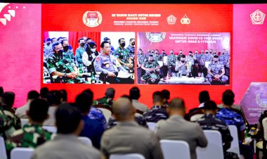 Tinjau-Bakti-Negeri-Akabri-2001,-Kapolri-Tekankan-Vaksinasi-Hingga-Waspadai-Pintu-Masuk-Negara