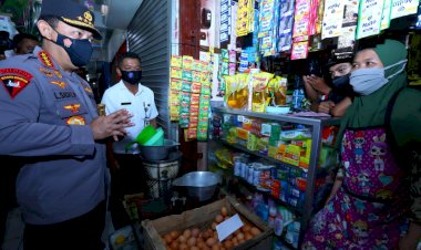 Tinjau-Pasar-Muntilan,-Kapolri-Minta-Pedagang-Laporkan-Jika-Distribusi-Minyak-Curah-Terganggu