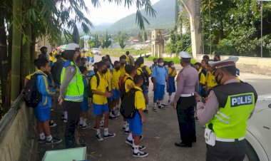 SAT.-LANTAS-LAKSANAKAN-PATROLI-KRYD,-PAMTURLALIN--DAN-PPKM-SERTA-HIMBAUAN-KAMSELTIBCAR-LANTAS-DAN-PROTOKOL-KESEHATAN-DI-SEPUTARAN-KOTA-RUTENG