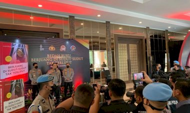 Akpol-96-Luncurkan-Buku-'Berjuang-di-Sudut-sudut-Tak-Terliput'