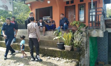 Patroli-dan-Penggalangan-Oleh-Anggota-Polsek-Cibal