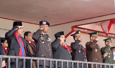 Pengibaran-Bendera-Merah-Putih-Dalam-Rangka-HUT-RI-Ke---77