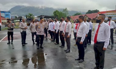 Pimpin-Apel-Pagi-Ini-Yang-Disampaikan-Kapolres-Manggarai