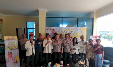 BEM-UNIKA-St.-Paulus-Ruteng-Ikuti-Cari-Berkah-Jumat