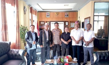 Katedral-Ruteng-Siapkan-Mimbar-Untuk-Kapolres-Manggarai-Pada-Hari-Minggu