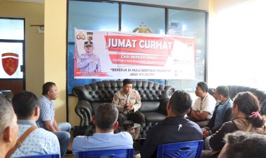 Lagi,-Kapolres-Manggarai-Jumpai-Para-Caleg-Pada-Jumat-Curhat