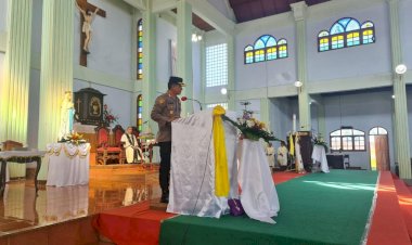 Datangi-Gereja,-Kapolres-Manggarai-Beri-Himbauan-Kamtibmas