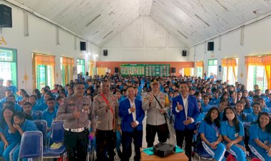 MEWUJUDKAN-GENERASI-MILENIAL-YANG-MANDIRI,-BERKARAKTER,-DAN-KREATIF-:-Kapolres-Manggarai-Sampaikan-Materi-Terkait-Kenakalan-Remaja-dalam-MPLS-T.A.-2023/2024