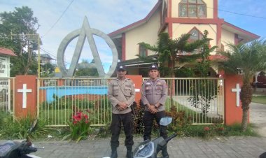 Polres-Manggarai-Menjamin-Keamanan-pelaksanaan-Ibadah-Minggu-di-Gereja-Gereja-di-Ruteng