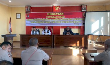 Tingkatkan-Kerohanian-personil-Polres-Manggarai-Ikuti-Kegiatan-Bimbingan-Rohani-Bagi-Anggota-Polri/PNS-Polri-Polres-Manggarai