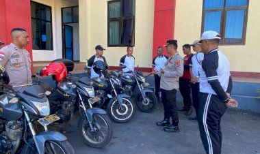 Kapolres-Manggarai,-AKBP-Edwin-Saleh,-S.I.K.,-M.H.,-Lakukan-Pengecekaan-Kendaraan-Dinas-Polres-Manggarai