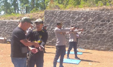 Latihan-Menembak-Polres-Manggarai-Tingkatkan-Keterampilan-Personil