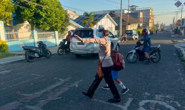 Giat-Rutin-Gatur-Pagi-untuk-Menjamin-Kamseltibcar-Lantas-di-Kota-Ruteng