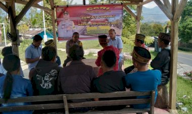 Masyarakat-Desa-Rado-Apresiasi-Kinerja-Polsek-Cibal-saat-Gelar-Jumat-Curhat