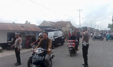 Polres-Manggarai-Amankan-Pelaksanaan-Sholat-Jumat-di-Masjid-Agung-Baiturahman-Ruteng
