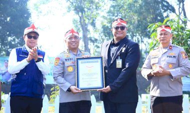 Cetak-Rekor-Tanam-21-Juta-Pohon,-Polri-Raih-Dua-Penghargaan-dari-MURI