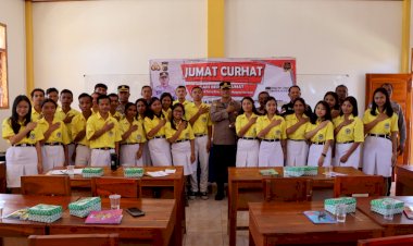 Kapolres-Manggarai-Gelar-Kegiatan-Jumat-Curhat-dengan-Siswa-SMAK-Fransiskus-Xaverius-Ruteng