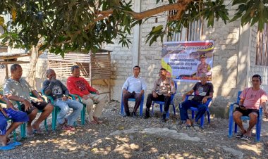 JUMAT-CURHAT-POLSEK-REO-DI-KAMPUNG-KOTA-REO,-DESA-SALAMA,-KECAMATAN-REOK,-KABUPATEN-MANGGARAI
