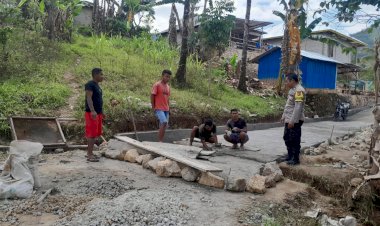 Bhabinkamtibmas-Kecamatan-Rahong-Utara-Sosialisasikan-Pencegahan-TPPO-dan--HPR-di-Kampung-Rongkam