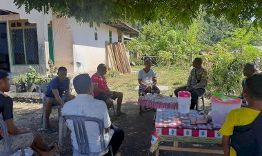 Cegah-TPPO,-Bhabinkamtibmas-Kecamatan-Reok-Barat,-Kab.-Manggarai:-Bripka-Semris-Bell-Lakukan-Patroli-dan-Sambang.