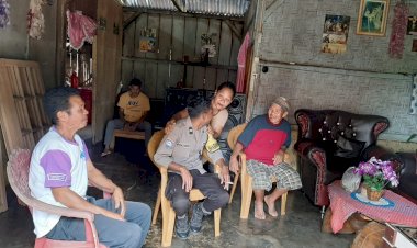 Petugas-Bhabinkamtibmas-Kecamatan-Rahong-Utara-Sambangi-Warga-untuk-Antisipasi-Kasus-TPPO