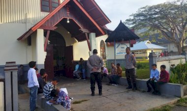 Polsek-Cibal-Amankan-Perayaan-Misa-di-Gereja-Paroki-Kristus-Raja-Pagal