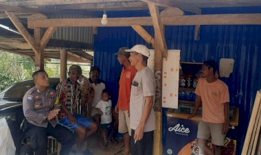 Bripka-Yoni-Tandungan-Giat-Patroli-Dialogis-di-Desa-Pong-Leko-sampaikan-himbauan-kamtibmas.