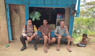 Bhabinkamtibmas-Kecamatan-Cibal-Barat,-Resor-Manggarai,-Brigpol-Bonaventura-Laba-Gencar-Sosialisasikan-Himbauan-pada-Warga