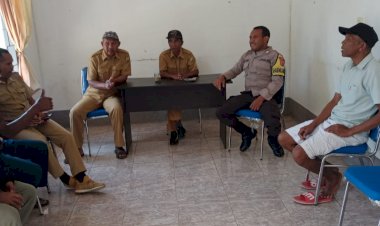 BRIPKA-FRANSISKUS-X.N.-JANGGUR-Sosialisasikan-Kamtibmas-di-Dsa.-Pong-Lale,-Kecamatan-Ruteng