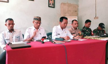 Bripka-Stanislaus-K.-Tandi-Pimpin-Musyawarah-Desa-RKPDes-di-Ds.-Torong-Koe,-Kab.-Manggarai
