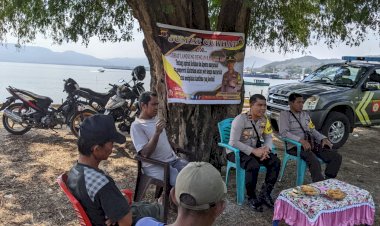 Kapolsek-Reo-Gelar-Jumat-Curhat:-Masyarakat-Sampaikan-Keluhan-dan-Harapan