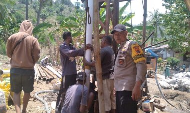 Masyarakat-Pulau-Palue-Bersukacita:-Sumur-Bor-Bantuan-Kapolri-dan-Ketua-Umum-Bhayangkari-Akhirnya-Mengeluarkan-Air-Bersih.-