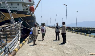 KA-KP3-Pelabuhan-Laut-Reo-Amankan-Aktifitas-Bongkar-Muat-di-Pelabuhan-Laut-Kelas-II-Reo