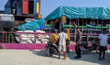 KP3-Laut-Reo-lakukan-Pengamanan-Kapal-Penumpang-di-Pelabuhan-Laut-Reo