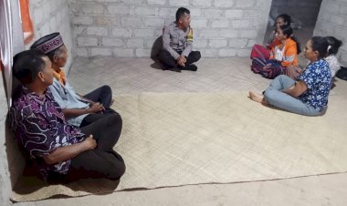 Bhabinkamtibmas-AIPDA-Arkadius-Modestus-Arno-Sambangi-Desa-Beo-Rahong,-Ajak-Warga-Jaga-Kamtibmas-dan-Sukseskan-Pemilu-2024