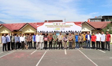 Deklarasi-Pemilu-Damai-Tahun-2024-di-Polres-Manggarai:-Upaya-Bersama-Menuju-Pemilu-Yang-Demokratis