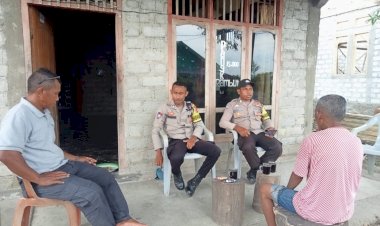 Bhabinkamtibmas-Sosialisasi-TPPO,-Antisipasi-Rabies,-dan-Pemilu-Damai-di-Satarmese-Barat