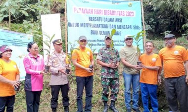 Waka-Polres-Manggarai-Ikuti-Kegiatan-Penanaman-Pohon-untuk-Peringati-Hari-Disabilitas-2023