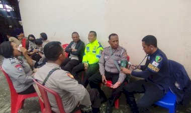 Operasi-Mantap-Brata:-Sidokkes-Polres-Manggarai-Pastikan-Kesehatan-Personil-Pengamanan-Kampanye