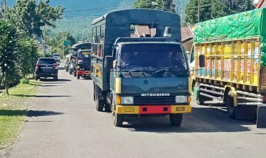 Patroli-Gabungan-TNI-POLRI-di-Kabupaten-Manggarai,-Ciptakan-Kamtibmas-yang-Kondusif