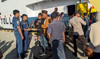 KP3-Pelabuhan-Laut-Reo-Lakukan-Kegiatan-Pengamanan-Kapal-Penumpang-KM.SABUK-NUSANTARA-55