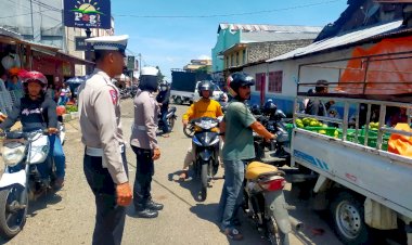 PATROLI-KRYD,-PAMTURLALIN,-DAN-HIMBAUAN-KAMSELTIBCAR-LANTAS-DI-SEKITAR-KOTA-RUTENG-MENJELANG-NATAL-DAN-TAHUN-BARU-2024