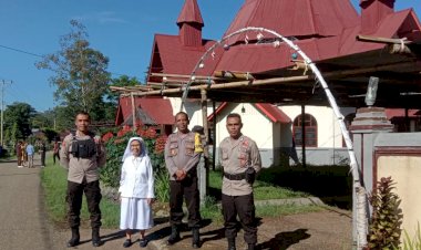 Kapolsek-Cibal-Pimpin-Pengamanan-Perayaan-Misa-Tahun-Baru-di-Gereja-Paroki-Kristus-Raja-Pagal