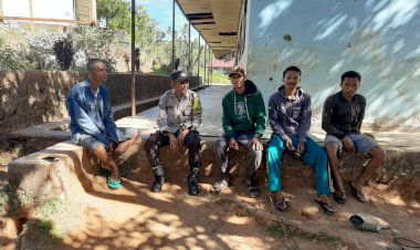 Bhabinkamtibmas-Lakukan-Patroli-dan-Sosialisasi-di-Kampung-Wangko,-Desa-Golo-Langkok,-Kecamatan-Rahong-Utara